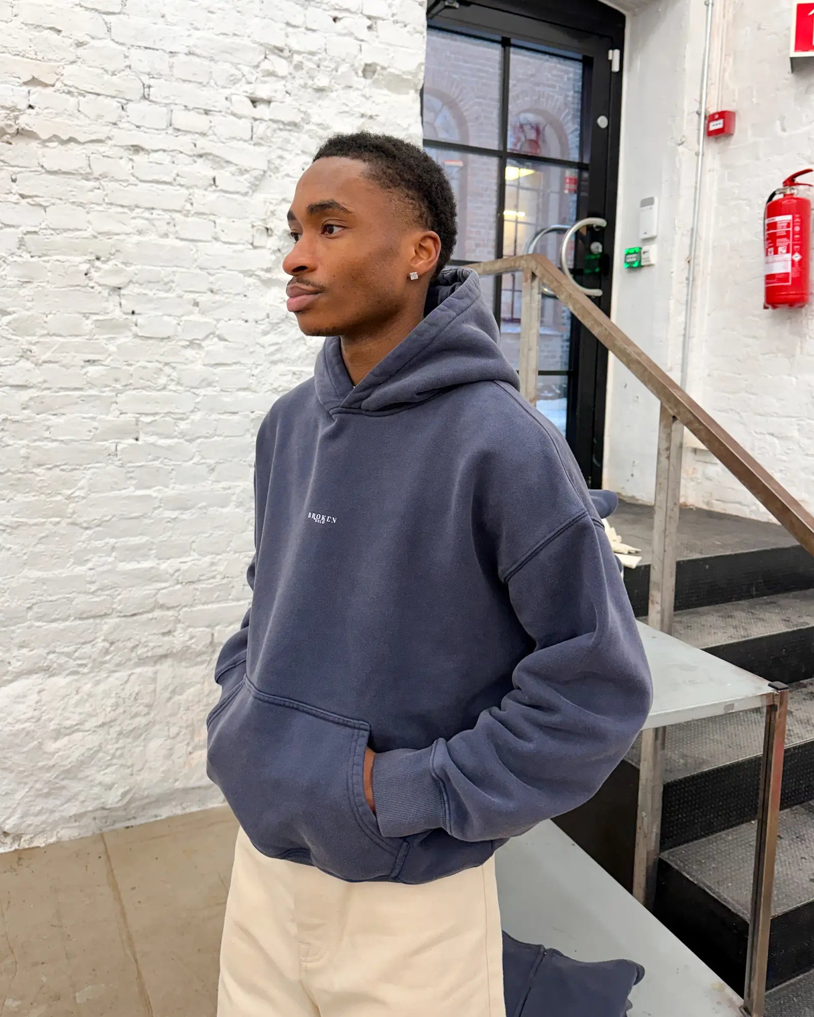 VINTAGE NAVY HOODIE
