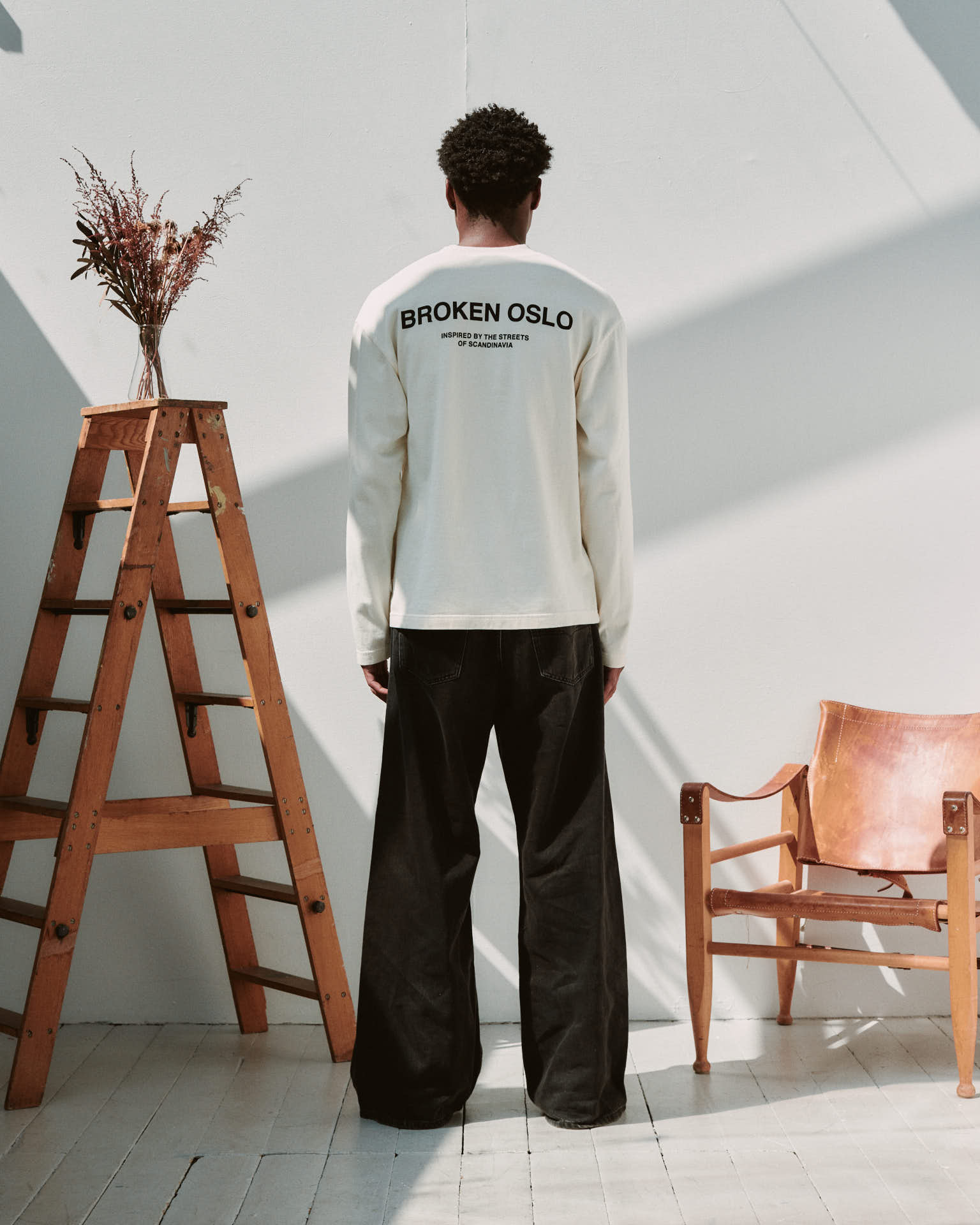 SIGNATURE LONGSLEEVE OFF-WHITE